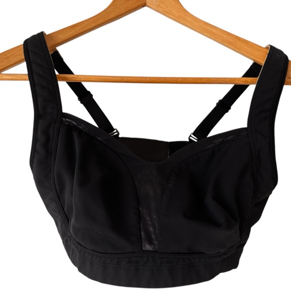 Lululemon TaTa Tamer Bra - Picture 16 of 16